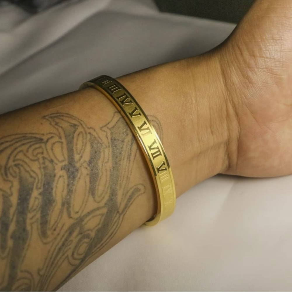 gold bracelet